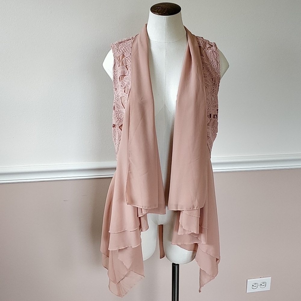 Vest - Picture 4 of 7